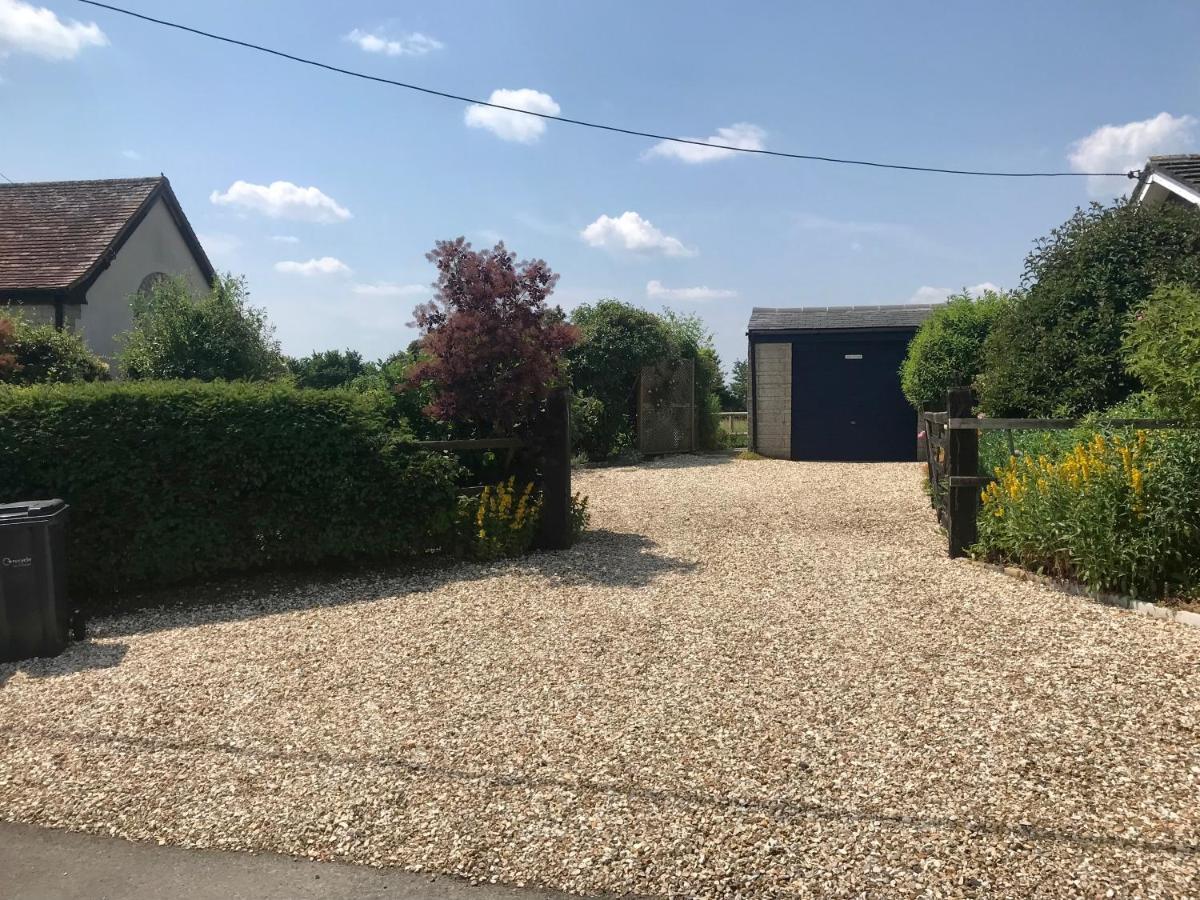 Charming Modernized Country Cottage Near Mere, Wiltshire Mere  ภายนอก รูปภาพ